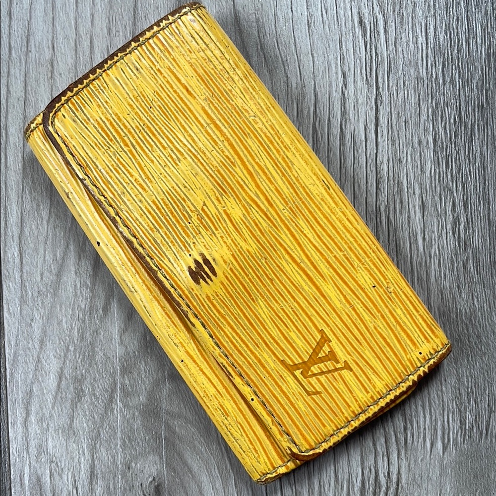 Louis Vuitton Key Wallet